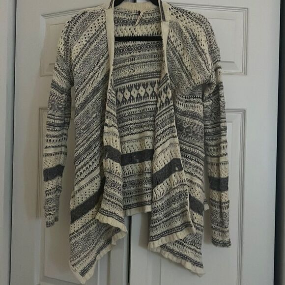 Free People Knit Cardigan, Creme and Blue, Buttons Comfortable Like New Small - Picture 2 of 5